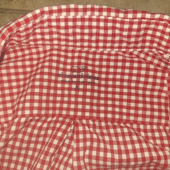 Red and white vineyard vine button down shirt L 18 - Picture 4 of 4
